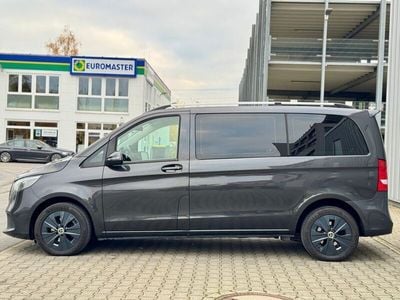 Mercedes V220