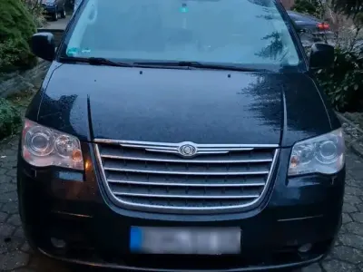 Używany Chrysler Grand Voyager 163 KM (119 kW) 2010 Czarny Minivan