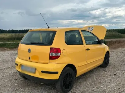 Gebraucht VW Golf VI 70 PS (51 kW) 2010 Gelb Kleinwagen