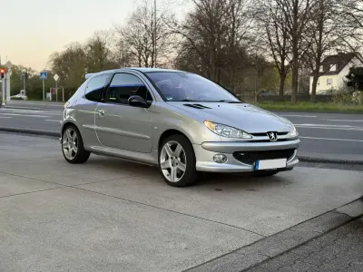Używany Peugeot 206 RC 177 KM (130 kW) 2004 Srebrny Sedan/Limuzyna