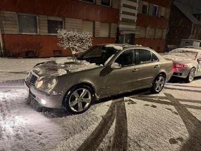 Gebraucht Mercedes E220 170 PS (125 kW) 2006 Silber Limousine