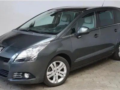Gebraucht Peugeot 5008 2010 Grau Van / Kleinbus