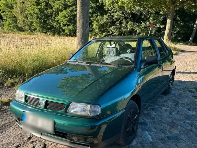 Gebraucht Seat Cordoba 75 PS (55 kW) 1996 Grün Limousine