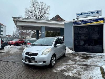 Gebraucht Toyota Yaris Sol 69 PS (50 kW) 2006 Silber Limousine