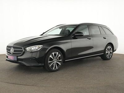 Obsidianschwarz Gebraucht 2022 Mercedes E300 Night Limousine | 29.955 € (Superpreis)