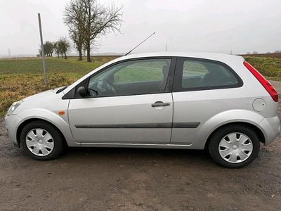 Silber Gebraucht 2007 Ford Fiesta Kleinwagen | 1.650 € (Fairer Preis)