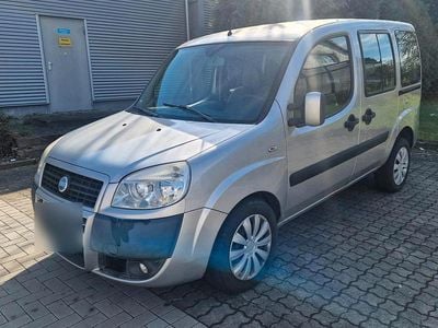 Second-hand Fiat Doblò 77 CP (56 kW) 2005 Argintiu Monovolum