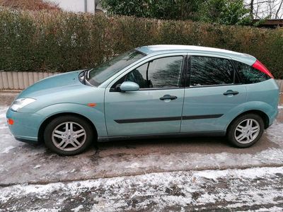 Usata Ford Focus 130 CV (95 kW) 1999 Blu Berlina