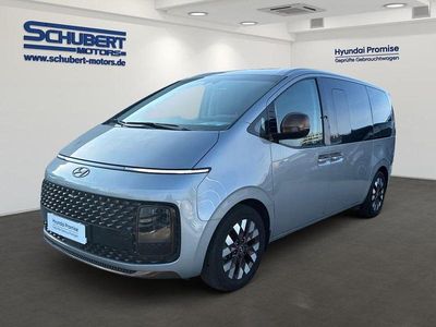 Gebraucht Hyundai Staria Signature 177 PS (130 kW) 2023 Shimmering silver / met Van / Kleinbus