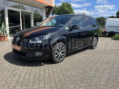 Gebraucht VW Touran Cup 140 PS (102 kW) 2014 Schwarz Van / Kleinbus