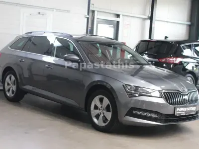 Gebraucht Skoda Superb Ambition 150 PS (110 kW) 2022 Grau Kombi