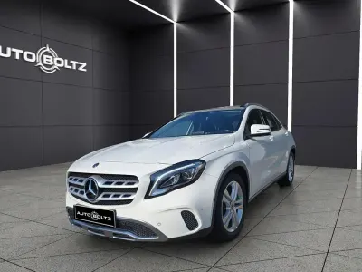 Gebraucht Mercedes GLA180 Urban 122 PS (89 kW) 2020 Weiß SUV
