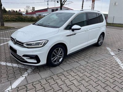 Usata VW Touran R-line 150 CV (110 kW) 2017 Bianco Monovolume