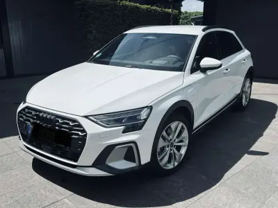 Gebraucht Audi A3 e-tron Comfort 150 PS (110 kW) 2026 Weiß Kleinwagen