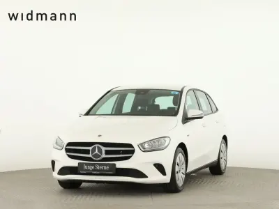 Gebraucht Mercedes B250e 160 PS (117 kW) 2021 Weiß Van / Kleinbus