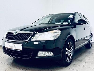 Schwarz Gebraucht 2012 Skoda Octavia Family Kombi | 4.880 € (Superpreis)