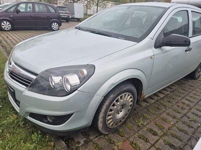 Begagnad Opel Astra 116 HK (85 kW) 2009 Silver Sedan