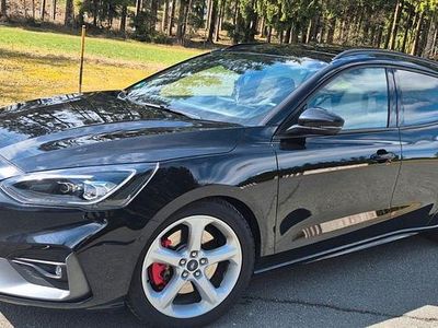 Second-hand Ford Focus ST 190 CP (139 kW) 2020 Negru Break