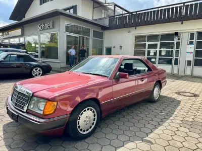 Second-hand Mercedes E300 220 CP (161 kW) 1990 Roșu Coupe