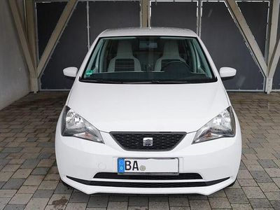 Weiß Gebraucht 2013 Seat Mii 4You Kleinwagen | 5.500 € (Etwas zu teuer)