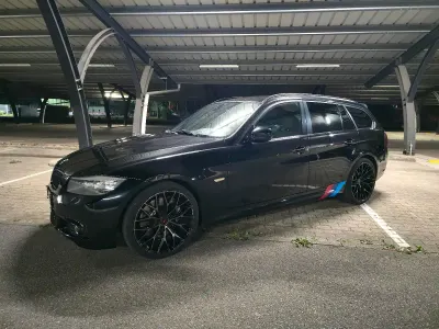 Gebraucht BMW 335 326 PS (239 kW) 2011 Schwarz Kombi