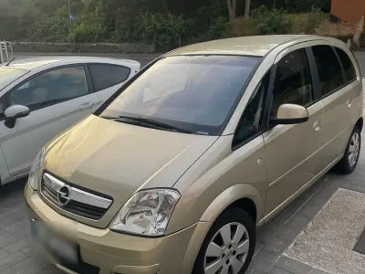 Gebraucht Opel Meriva 116 PS (85 kW) 2006 Gold Van / Kleinbus
