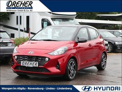 Gebraucht Hyundai i10 Trend 84 PS (61 kW) 2023 Dragon red/ phantom black Kleinwagen
