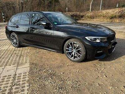 Schwarz Gebraucht 2019 BMW 330 M Sport Kombi | 30.500 € (Fairer Preis)