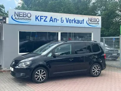 Gebraucht VW Touran Comfortline 105 PS (77 kW) 2013 Schwarz Van / Kleinbus