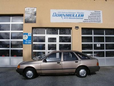 Gebraucht Ford Sierra 75 PS (55 kW) 1987 Gold Limousine