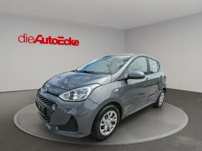 Gebraucht Hyundai i10 Trend 67 PS (49 kW) 2018 Stardust Kleinwagen
