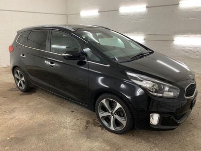 Schwarz Gebraucht 2016 Kia Carens Spirit Van / Kleinbus | 4.960 € (Fairer Preis)