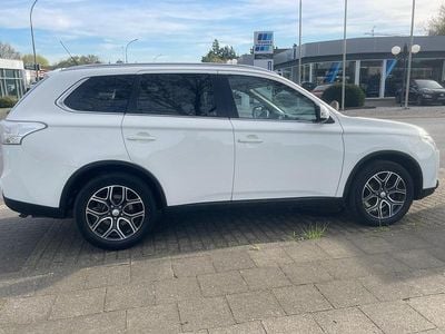 Gebraucht Mitsubishi Outlander 150 PS (110 kW) 2014 SUV