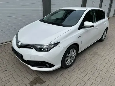 Gebraucht Toyota Auris 136 PS (100 kW) 2016 Weiß Kombi