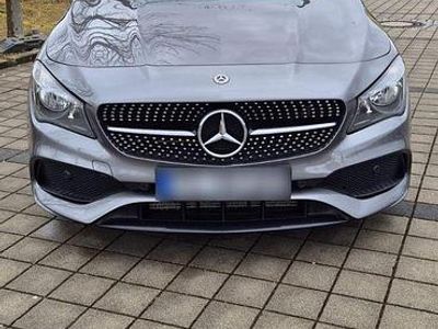 Gebraucht Mercedes CLA220 Shooting Brake AMG line 184 PS (135 kW) 2017 Grau Kombi