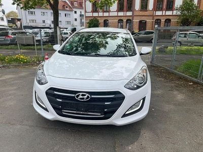 Second-hand Hyundai i30 Trend 101 CP (74 kW) 2017 Alb Break
