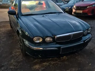 Gebraucht Jaguar X-type 194 PS (142 kW) 2010 Grün Limousine