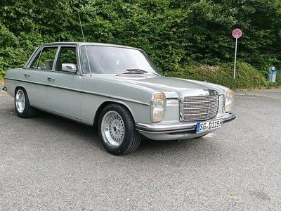 Grau Gebraucht 1974 Mercedes W115 Limousine | 14.000 €