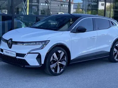 Usata Renault Megane E-Tech Techno 160 kW (218 CV) 2022 Bianco Berlina