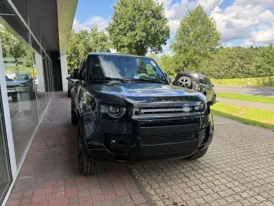Gebraucht Land Rover Defender 426 PS (313 kW) 2025 Schwarz SUV