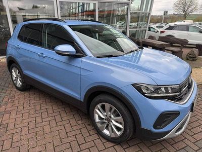 Neu VW T-Cross Life 116 PS (85 kW) 2026 Blau SUV