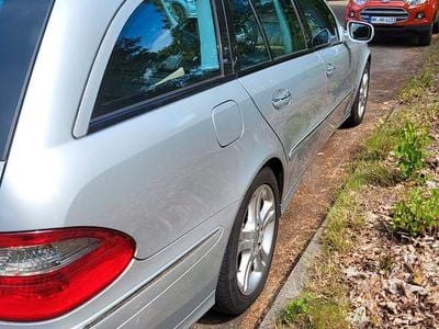 Mercedes E280