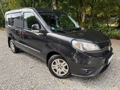 Schwarz Gebraucht 2015 Fiat Doblò Basis Van / Kleinbus | 12.499 €