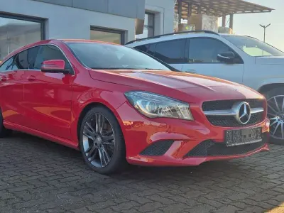 Gebraucht Mercedes CLA250 Shooting Brake 211 PS (155 kW) 2016 Rot Kombi