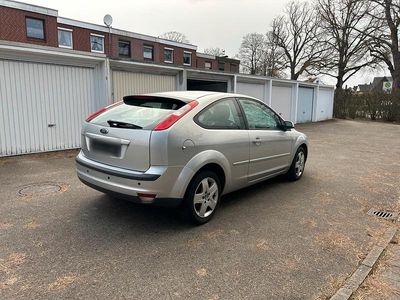 Gebraucht Ford Focus 101 PS (74 kW) 2007 Silber Coupé