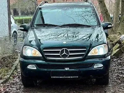 Gebraucht Mercedes ML500 292 PS (214 kW) 2003 Grün SUV
