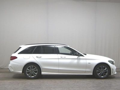 Gebraucht Mercedes C220 AMG line 194 PS (142 kW) 2020 Weiss Limousine