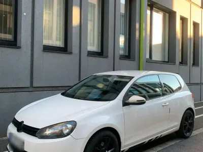 Gebraucht VW Golf VI Trendline 80 PS (58 kW) 2009 Weiß Kleinwagen