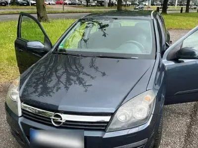 Gebraucht Opel Astra 101 PS (74 kW) 2006 Blau Limousine