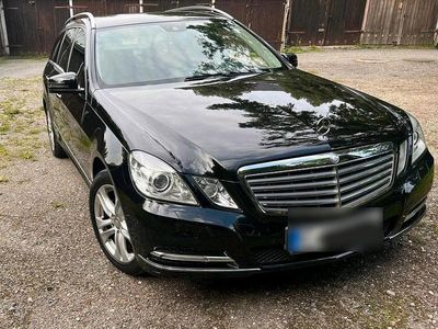 Mercedes E200